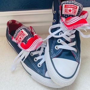 *Like NEW* Converse All Star Red/Blue Sneakers sz7